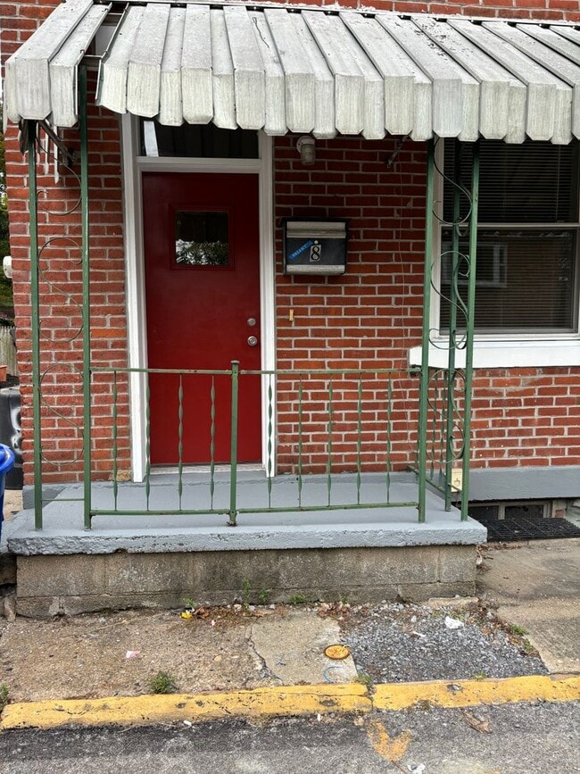 Building Photo - New 2 bedroomSouth Side House