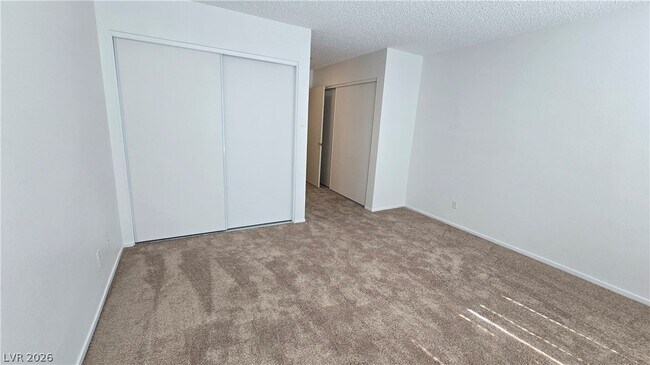 Building Photo - 4724 Cosley Dr
