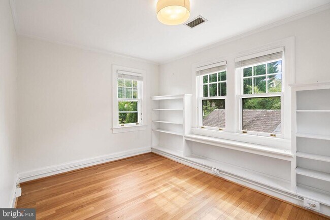 Building Photo - 4008 Rosemary St