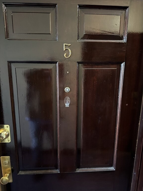 Building Photo - 16 Columbian St