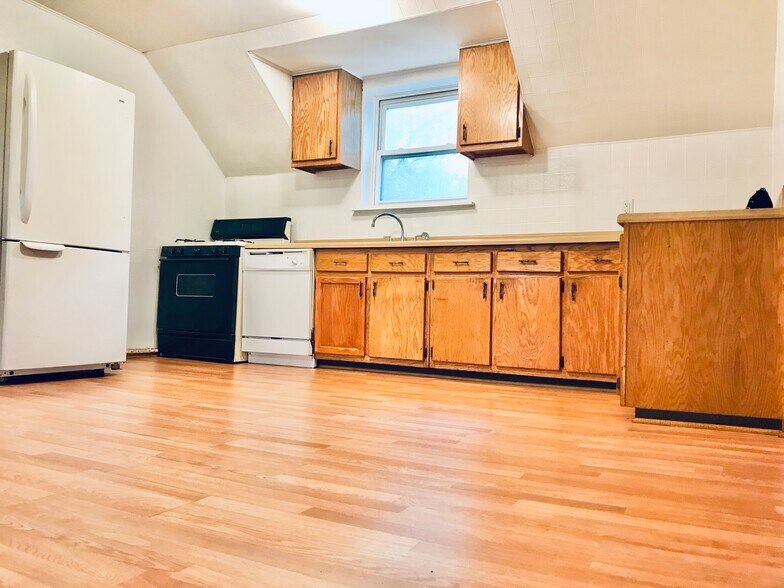 Building Photo - 2659 W Armitage Ave