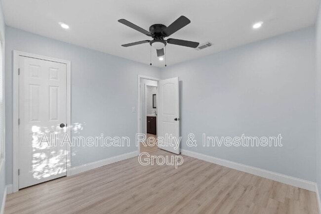 Building Photo - 19 Eglin St