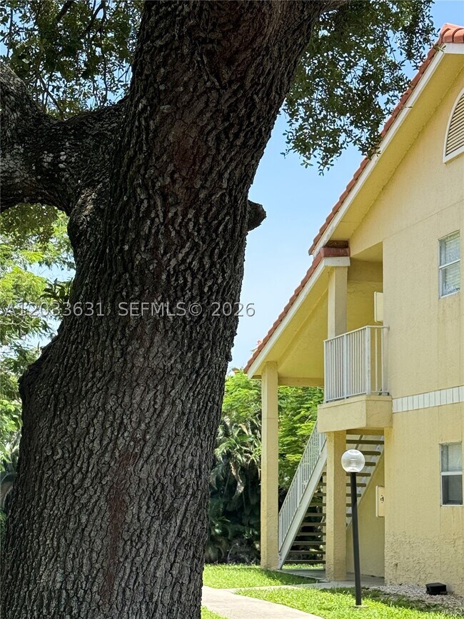 Building Photo - 13060 Vista Isles Dr