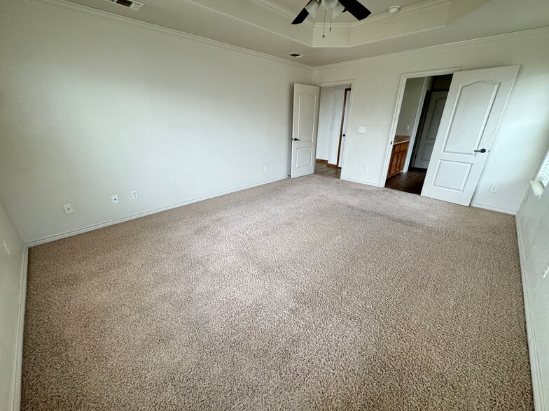 Building Photo - 3710 Salt Fork Dr