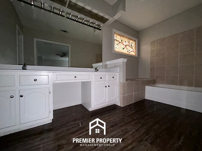 Building Photo - 4061 Keynon Dr