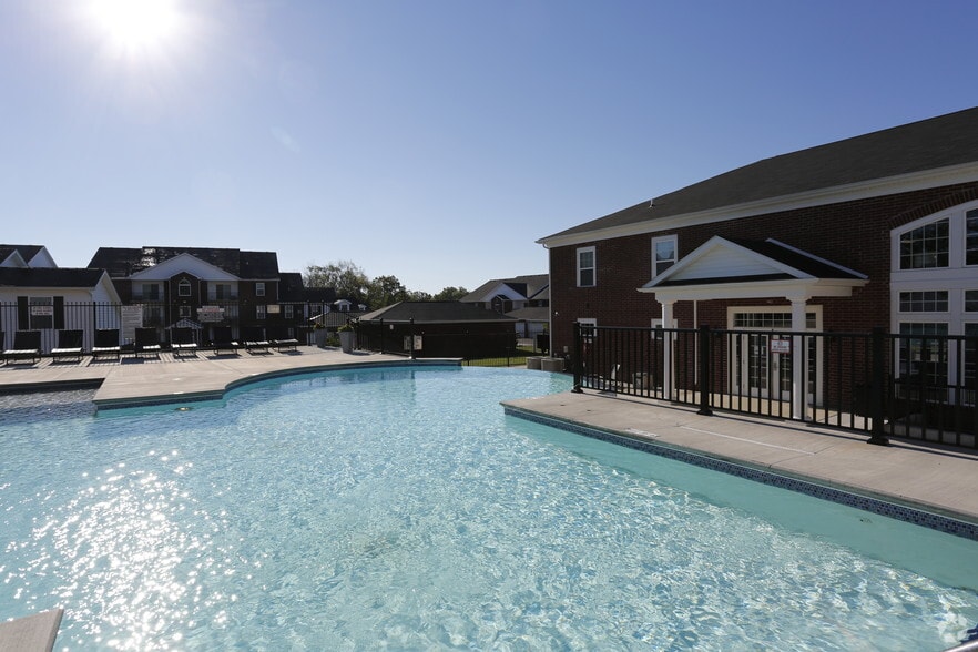 Primary Photo - Southern Winds Apartments