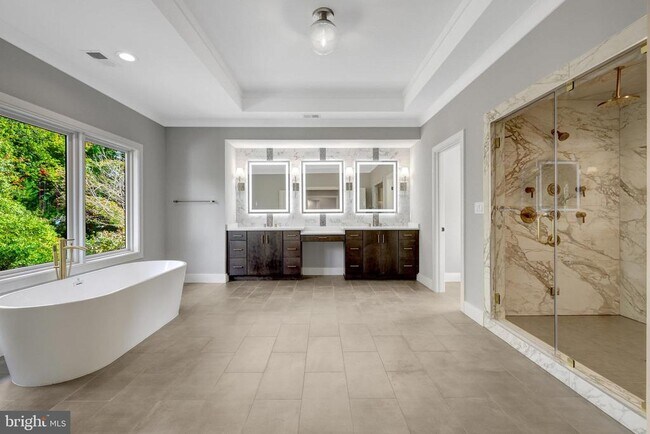 Building Photo - 6226 Kellogg Dr