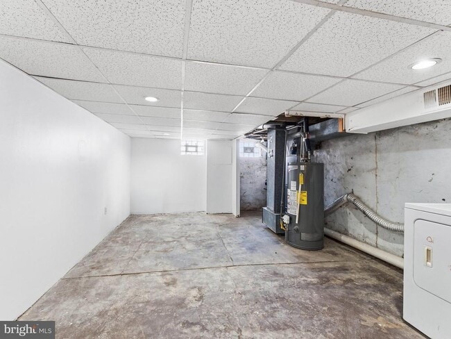 Building Photo - 1831 E Clementine St