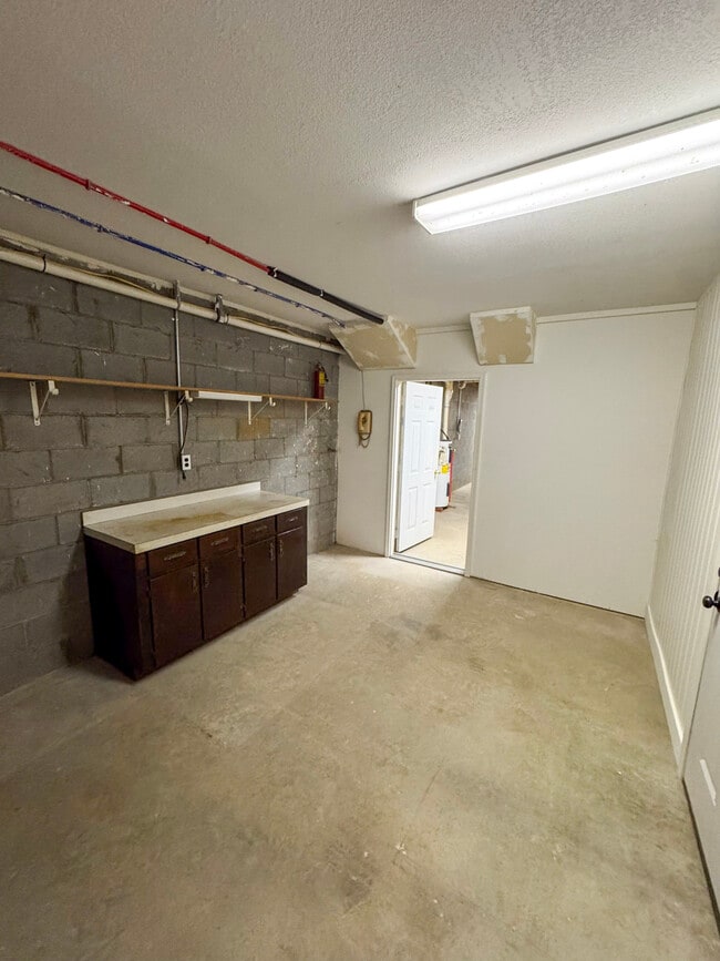 Building Photo - 74 Lockes Way