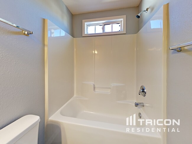 Building Photo - 3014 Great Falls Dr