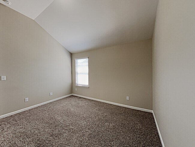 Building Photo - 2726 Trebek Ct