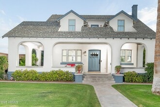 Building Photo - 69 W Lynwood St