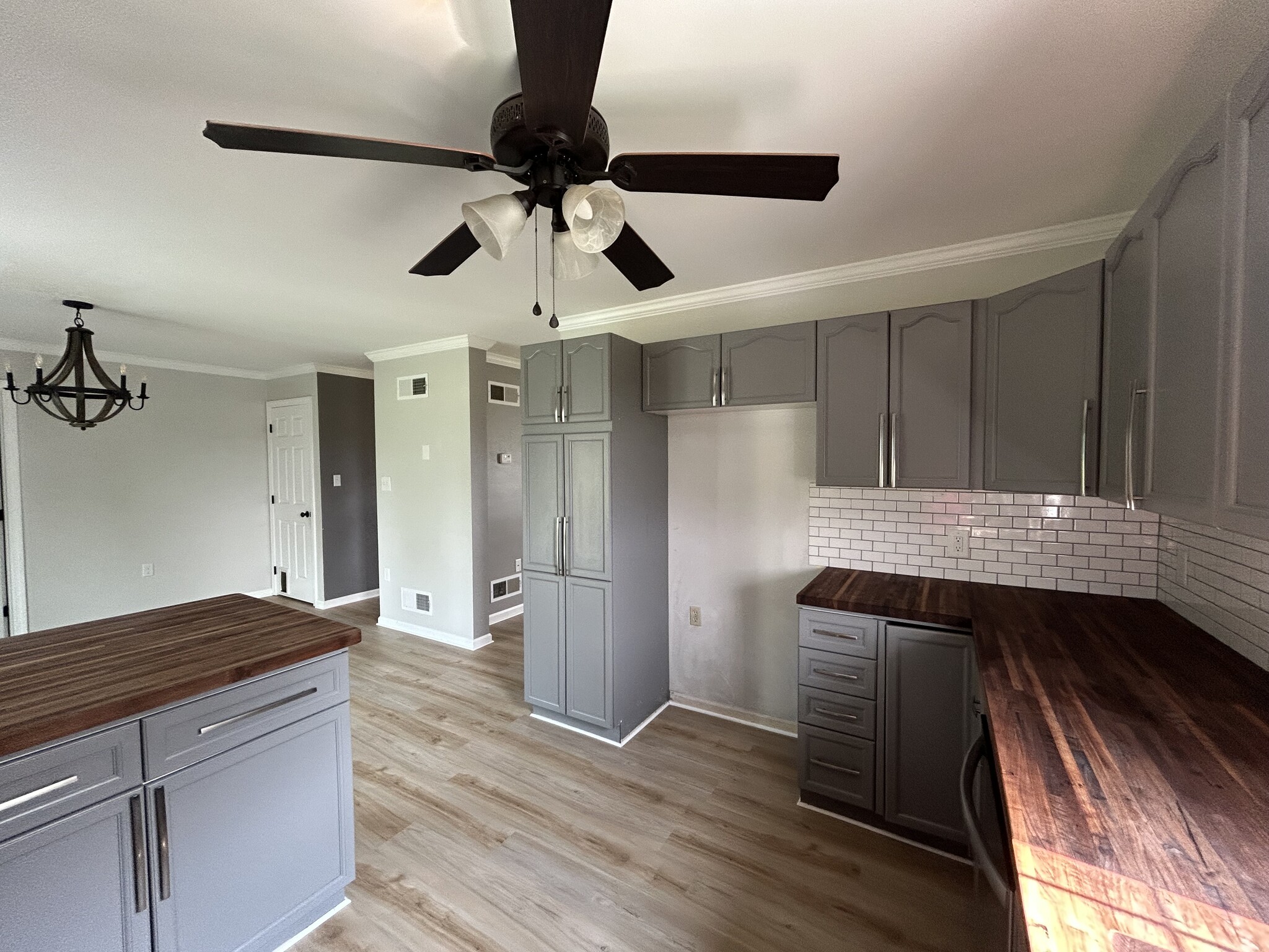 Building Photo - 3703 Wheatland Dr