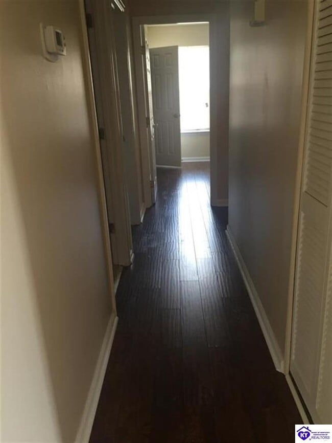 Building Photo - 635 Independence Dr