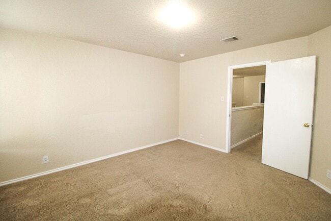 Building Photo - 16122 Branching Oaks