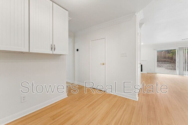 Building Photo - 2406 Talavera Dr