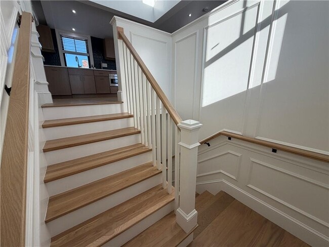 Building Photo - 7 Dearborn St