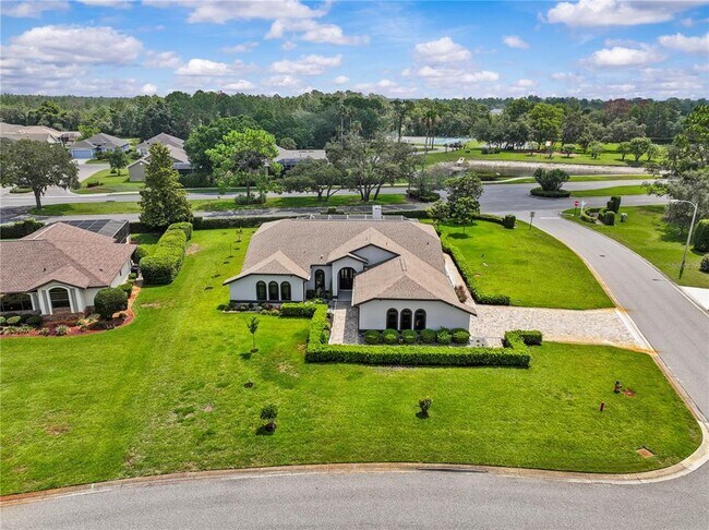 Building Photo - 9447 Ashley Dr