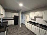 Building Photo - 4 N State St