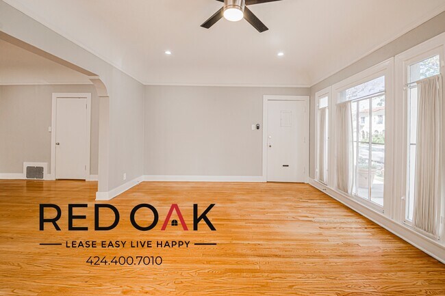 Building Photo - 149 S Sycamore Ave