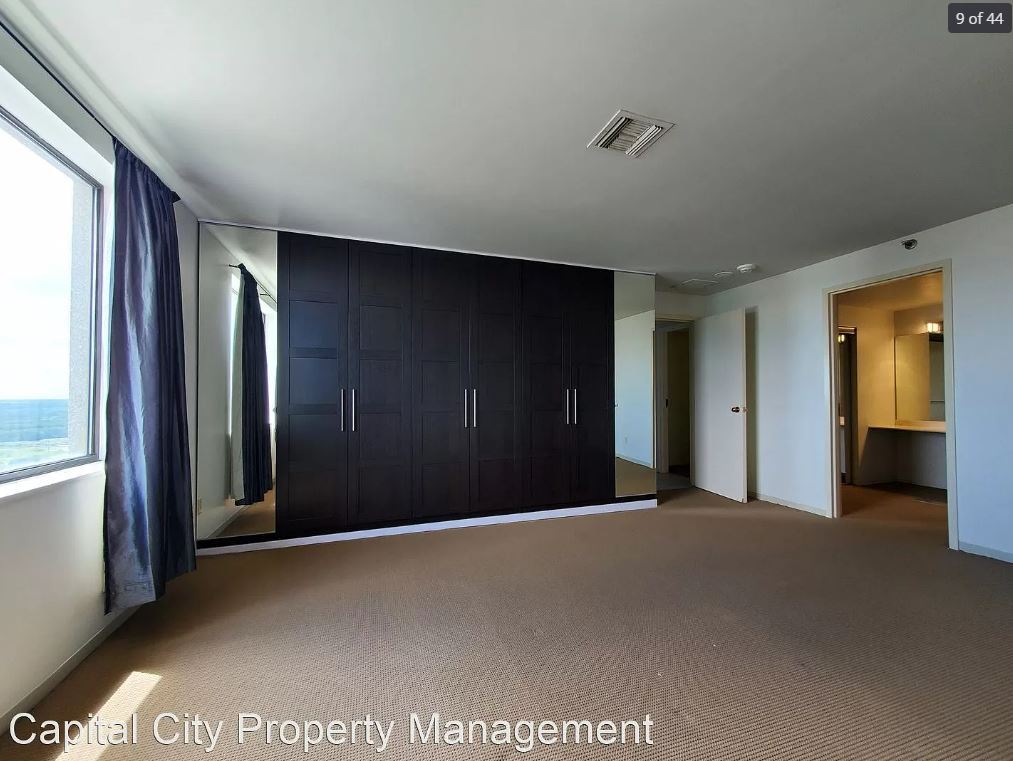 Building Photo - 700 Grand Ave