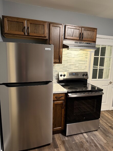 Building Photo - 208 E North St