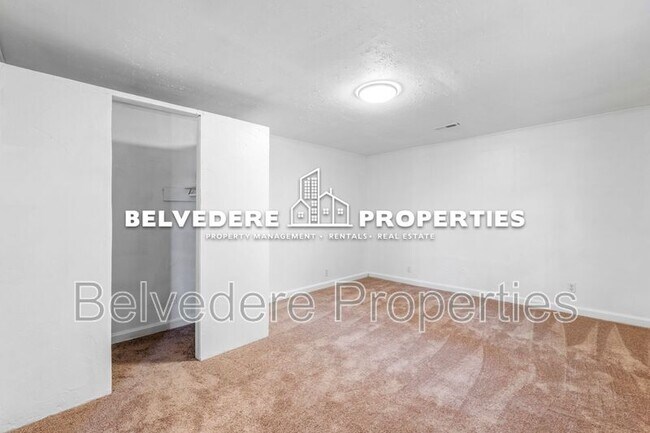 Building Photo - 2110 Shore St