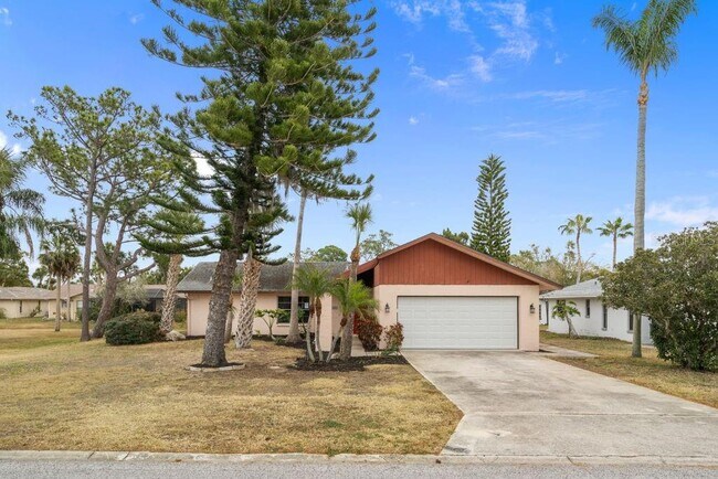 Building Photo - 5524 Gridley Ln