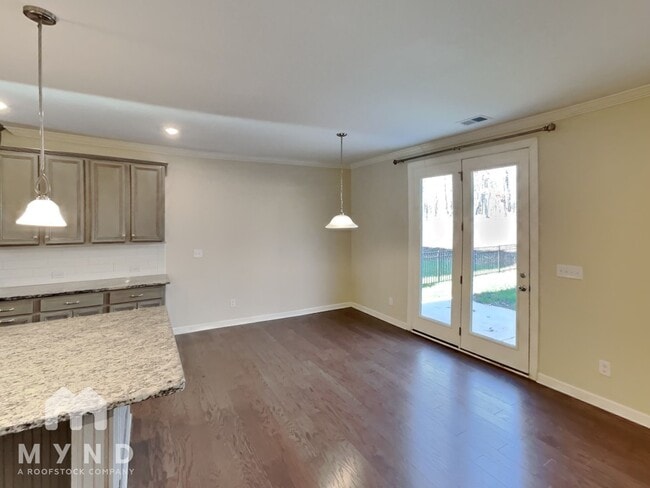 Building Photo - 1019 Willowcroft Dr