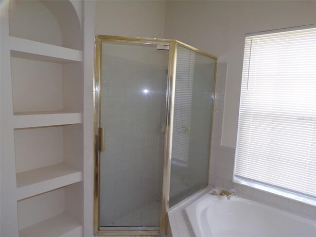 Building Photo - 2563 Davenport Cir