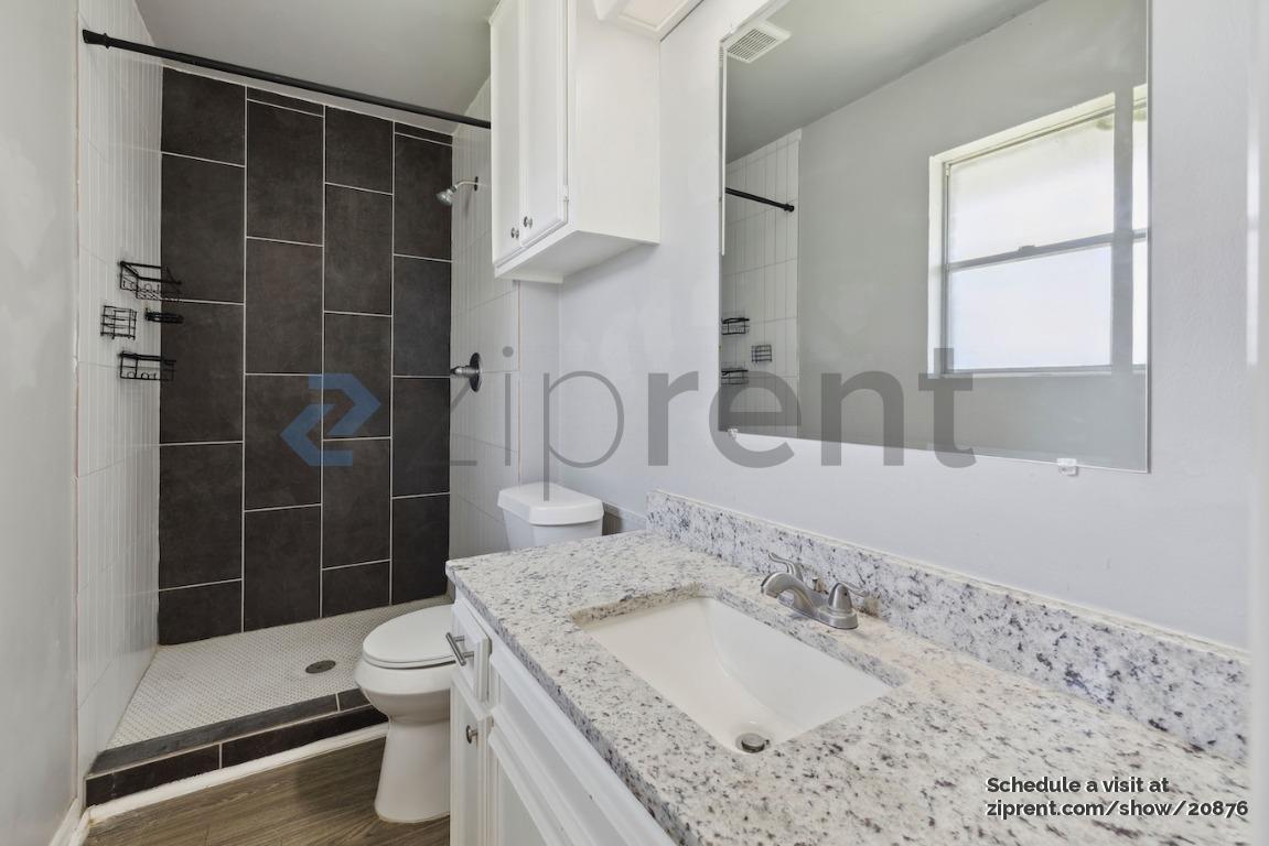 Building Photo - 8907 Reininger Dr