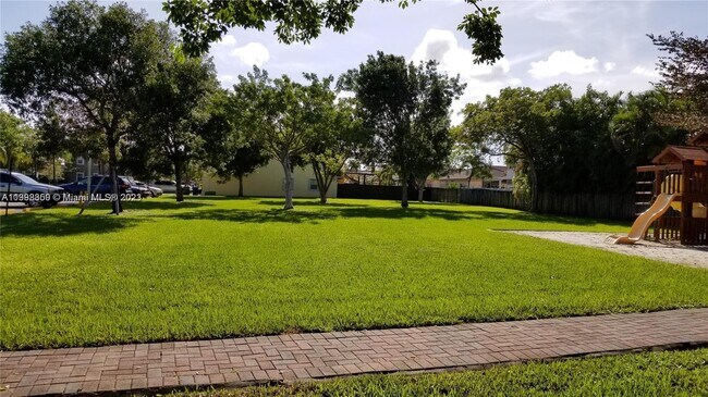 Building Photo - 4723 SW 163rd Pl