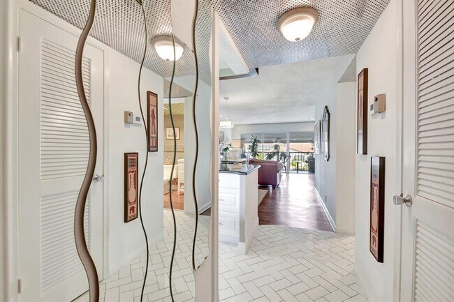 Building Photo - 4070 Tivoli Ct
