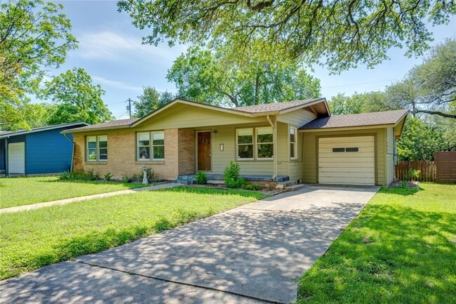 Building Photo - 8314 Polar Dr