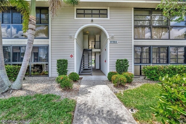 Building Photo - 8110 S Woods Cir