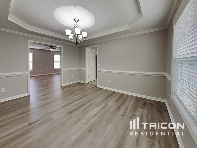 Building Photo - 82 Hester Pl