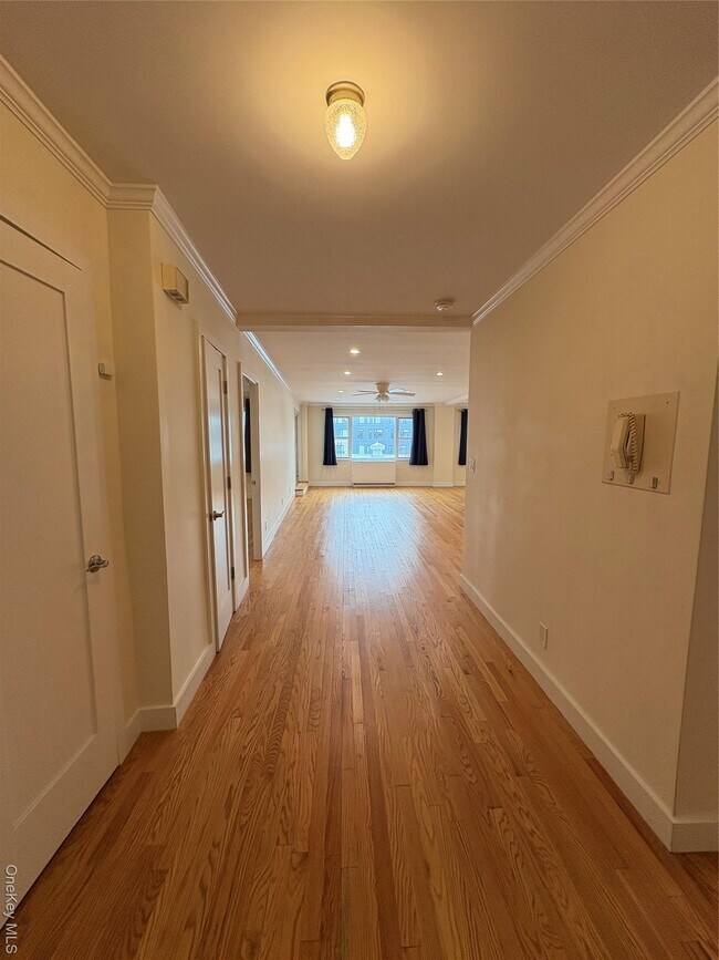 Building Photo - 300 Martine Ave