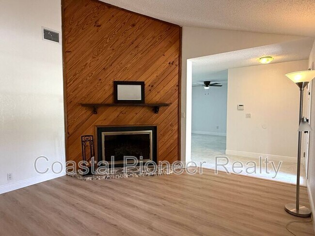 Building Photo - 18306 Crawley Rd