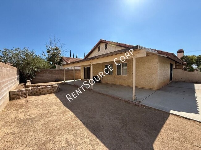 Building Photo - 37516 Lilacview Ave
