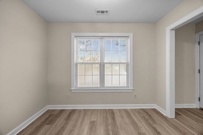 Building Photo - 5110 Deveron St