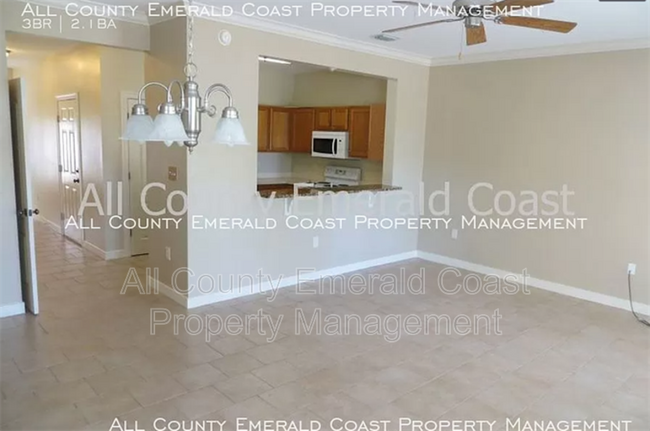 Building Photo - 425 Twin Lakes Ln