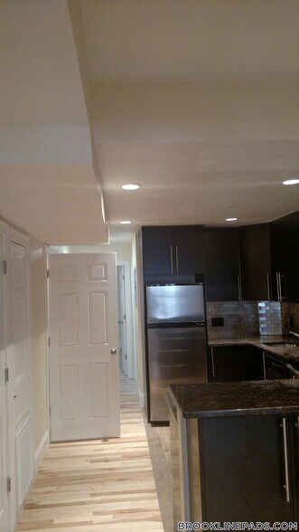 Building Photo - 1203 Beacon St