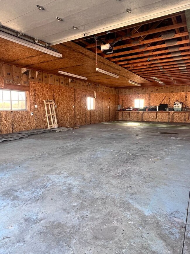 Building Photo - 15892 Co Rd 40