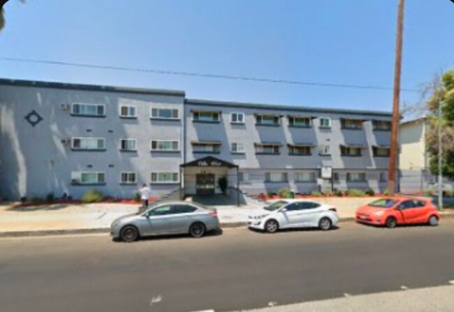 Building Photo - 13129 Oxnard St