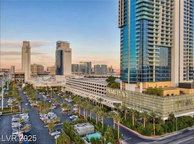 Building Photo - 4381 W Flamingo Rd