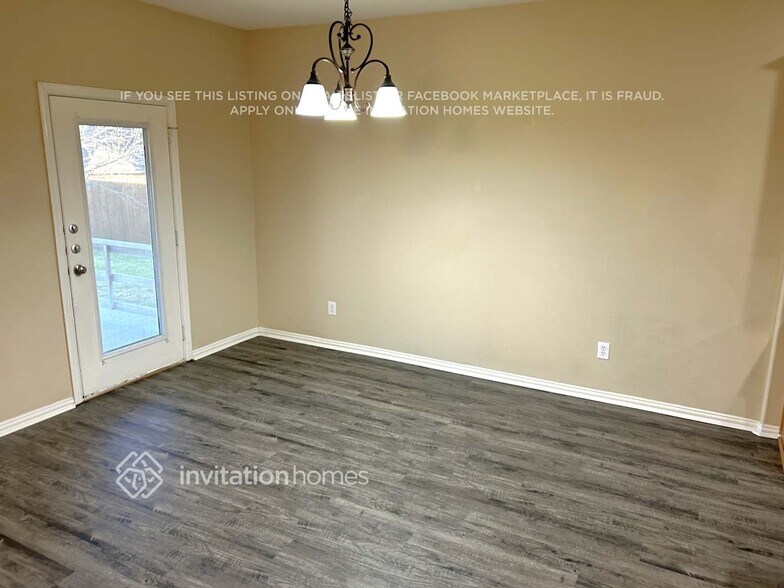 Building Photo - 728 Sage Brush Dr