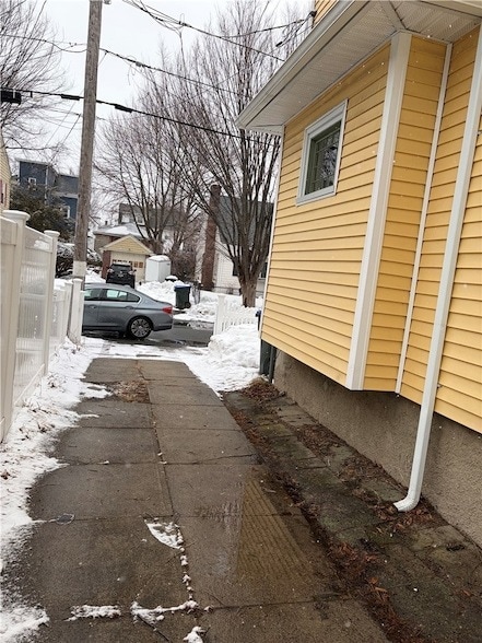 Building Photo - 182 Calla St