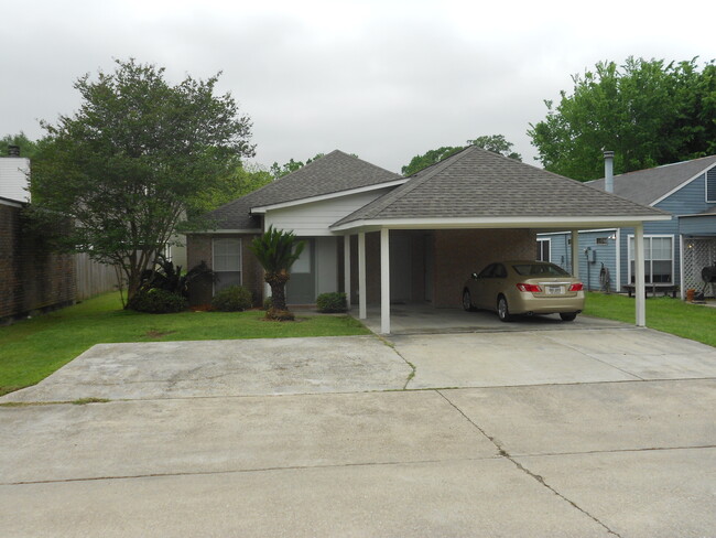 Building Photo - 1317 Harwich Dr