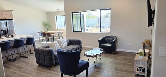 Building Photo - 8160 Palomar Ave
