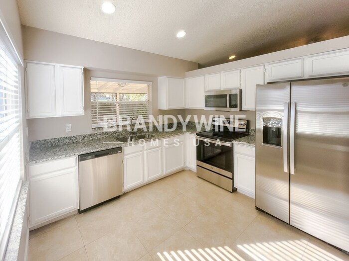 Building Photo - 542 Queensbridge Dr